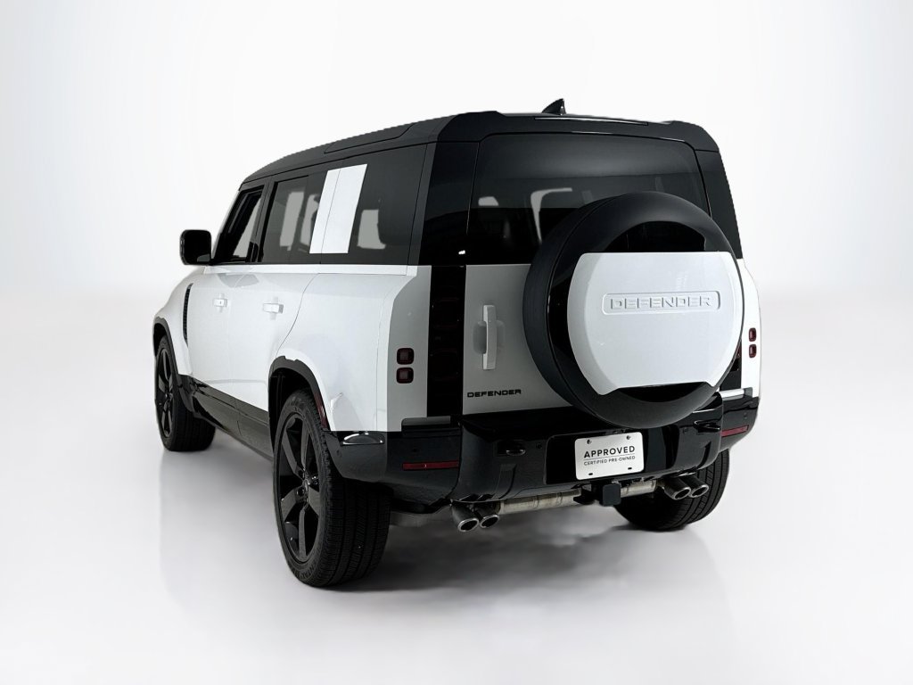 Used 2025 Land Rover Defender 110 X-Dynamic SE AWD/4WD image 3