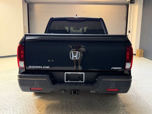 Used 2019 Honda Ridgeline Black Edition image 9