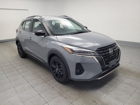 Used 2021 Nissan Kicks SR FWD image 13