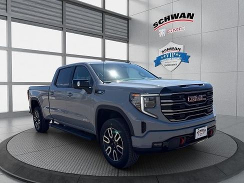 Used 2025 GMC Sierra 1500 AT4 w/ AT4 Preferred Package AWD/4WD image 2