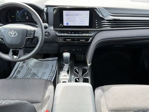 Certified 2025 Toyota Camry LE image 36