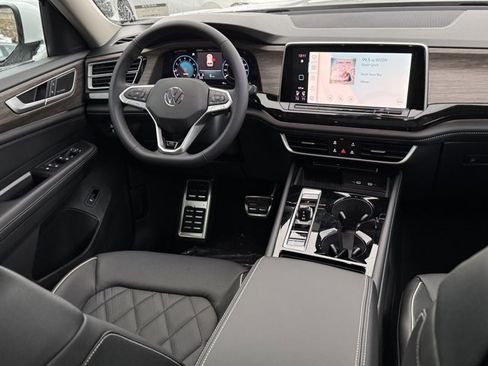 New 2026 Volkswagen Atlas SEL Premium R-Line image 13