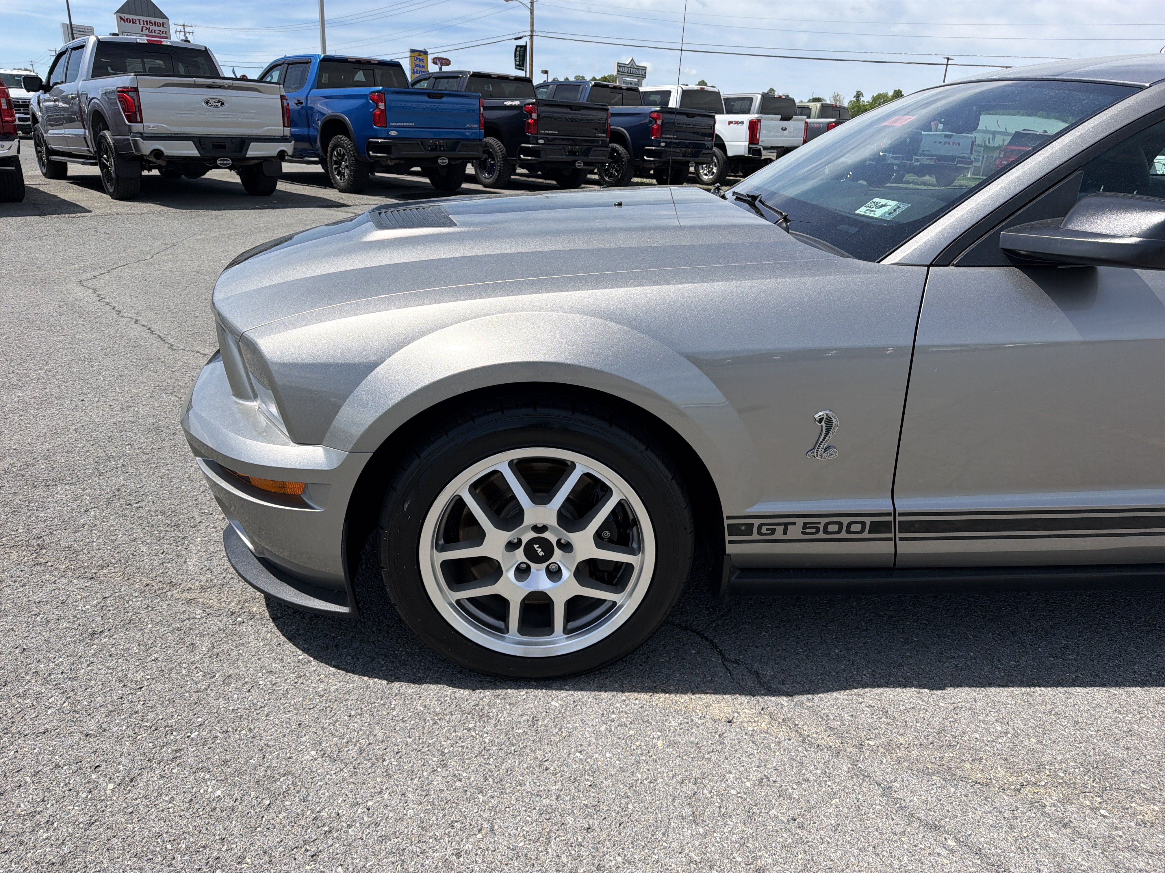 Used 2008 Ford Mustang Shelby GT500 RWD image 9