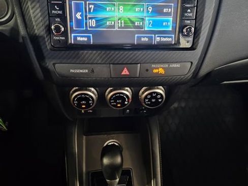 Used 2024 Mitsubishi Outlander Sport AWD image 30