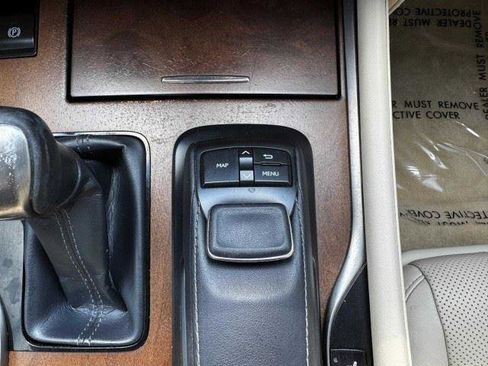 Used 2019 Lexus LX 570 4WD w/ Luxury Package image 34