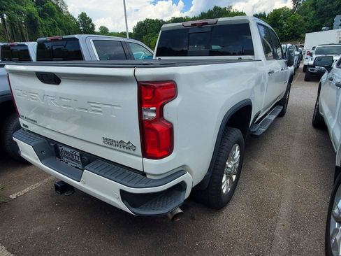 Used 2022 Chevrolet Silverado 2500 High Country w/ Z71 Off-Road Package AWD/4WD image 9