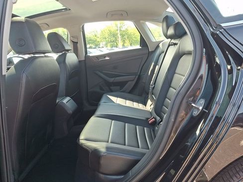 Used 2024 Volkswagen Jetta SE FWD image 10