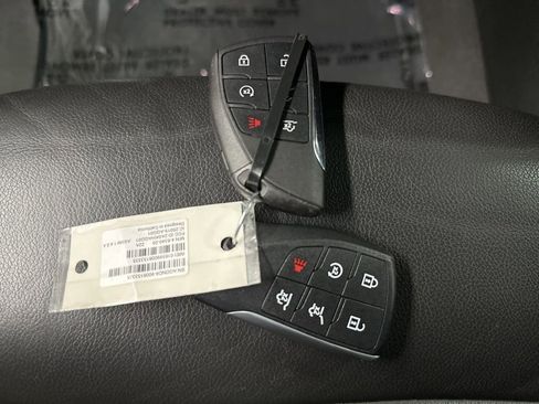 Used 2022 Chevrolet Tahoe Z71 w/ Luxury Package AWD/4WD image 42