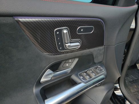 Certified 2022 Mercedes-Benz GLA 250 4MATIC image 17