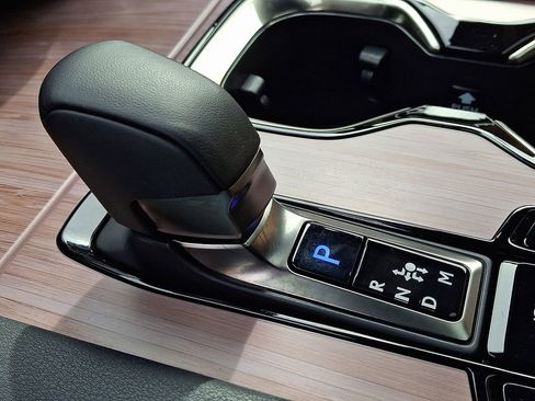 Used 2025 Lexus RX 350 Premium image 16