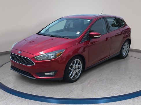 Used 2015 Ford Focus SE w/ Equipment Group 201A FWD image 1