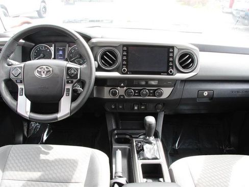 Used 2022 Toyota Tacoma SR5 w/ Technology Package image 20