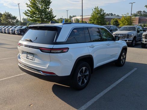 Used 2023 Jeep Grand Cherokee 4WD 4xe w/ Luxury Tech Group II image 4