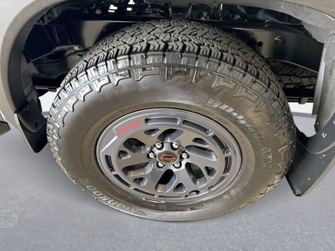 Used 2025 Nissan Frontier PRO-4X w/ Tow Package AWD/4WD image 20