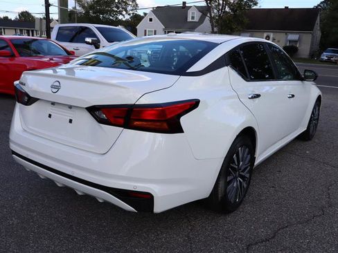 Used 2025 Nissan Altima 2.5 SV image 5