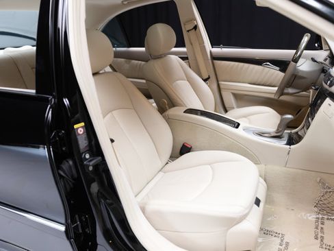 Used 2006 Mercedes-Benz E 350 Sedan image 10