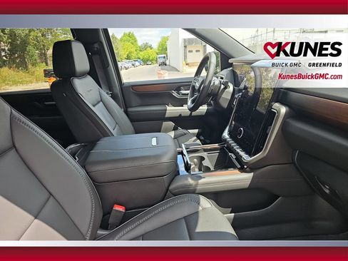 New 2026 GMC Yukon XL Denali w/ LPO, Illumination Package AWD/4WD image 34