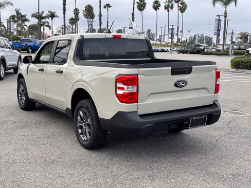 Used 2025 Ford Maverick XLT w/ XLT Luxury Package image 10