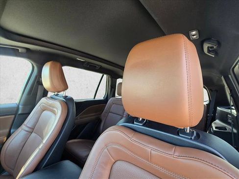 Used 2023 Lincoln Aviator Reserve w/ Equipment Group 201A AWD/4WD image 13