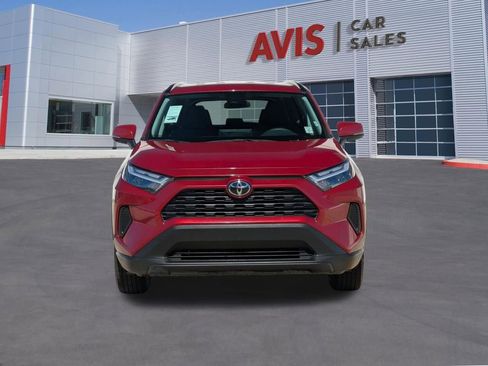 Used 2025 Toyota RAV4 XLE image 2