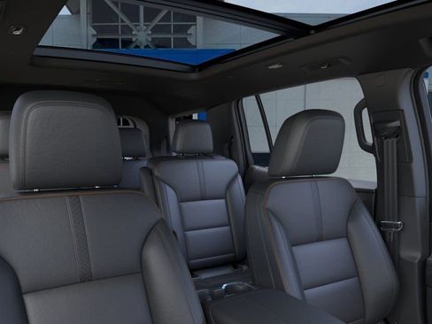New 2026 Chevrolet Traverse High Country image 24