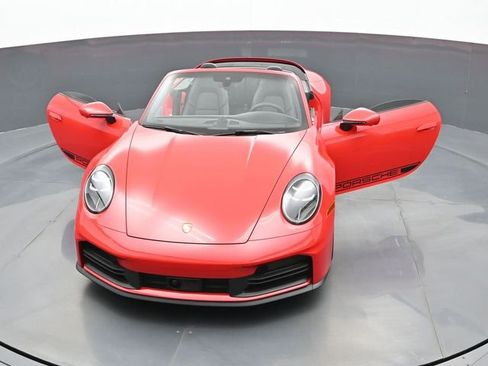 Certified 2025 Porsche 911 Carrera RWD image 28