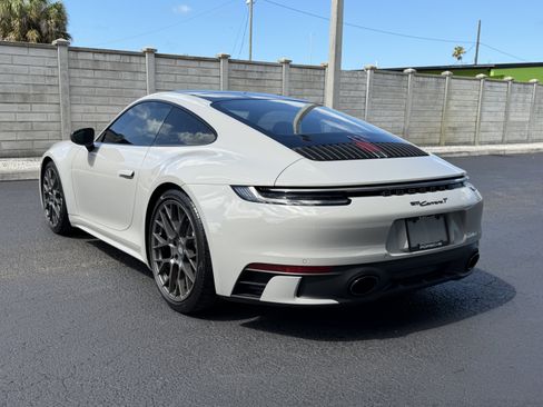 Certified 2024 Porsche 911 Carrera T RWD image 3
