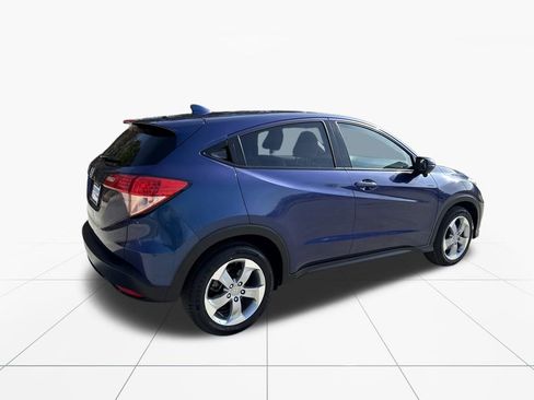 Used 2017 Honda HR-V EX image 9