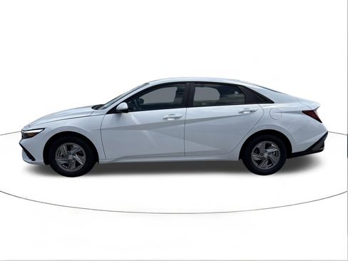 New 2026 Hyundai Elantra SE w/ Cargo Package FWD image 6