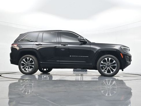 Used 2023 Jeep Grand Cherokee Overland image 30
