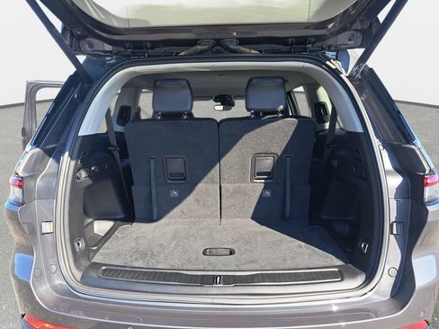 Certified 2023 Jeep Grand Cherokee L Limited AWD/4WD image 14