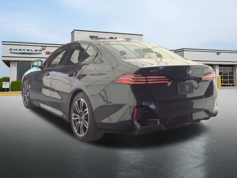 Used 2026 BMW 530i xDrive image 5