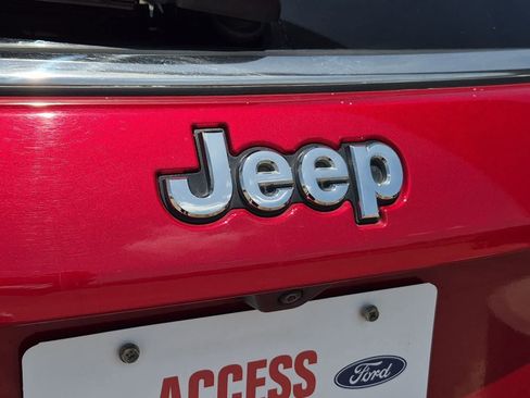 Used 2025 Jeep Compass Limited AWD/4WD image 29