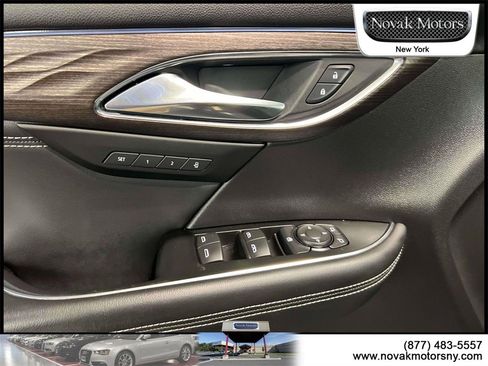 Used 2022 Buick Envision Avenir w/ Technology Package II image 17