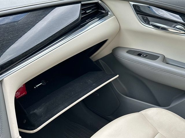 Used 2021 Cadillac XT6 Premium Luxury AWD/4WD image 33
