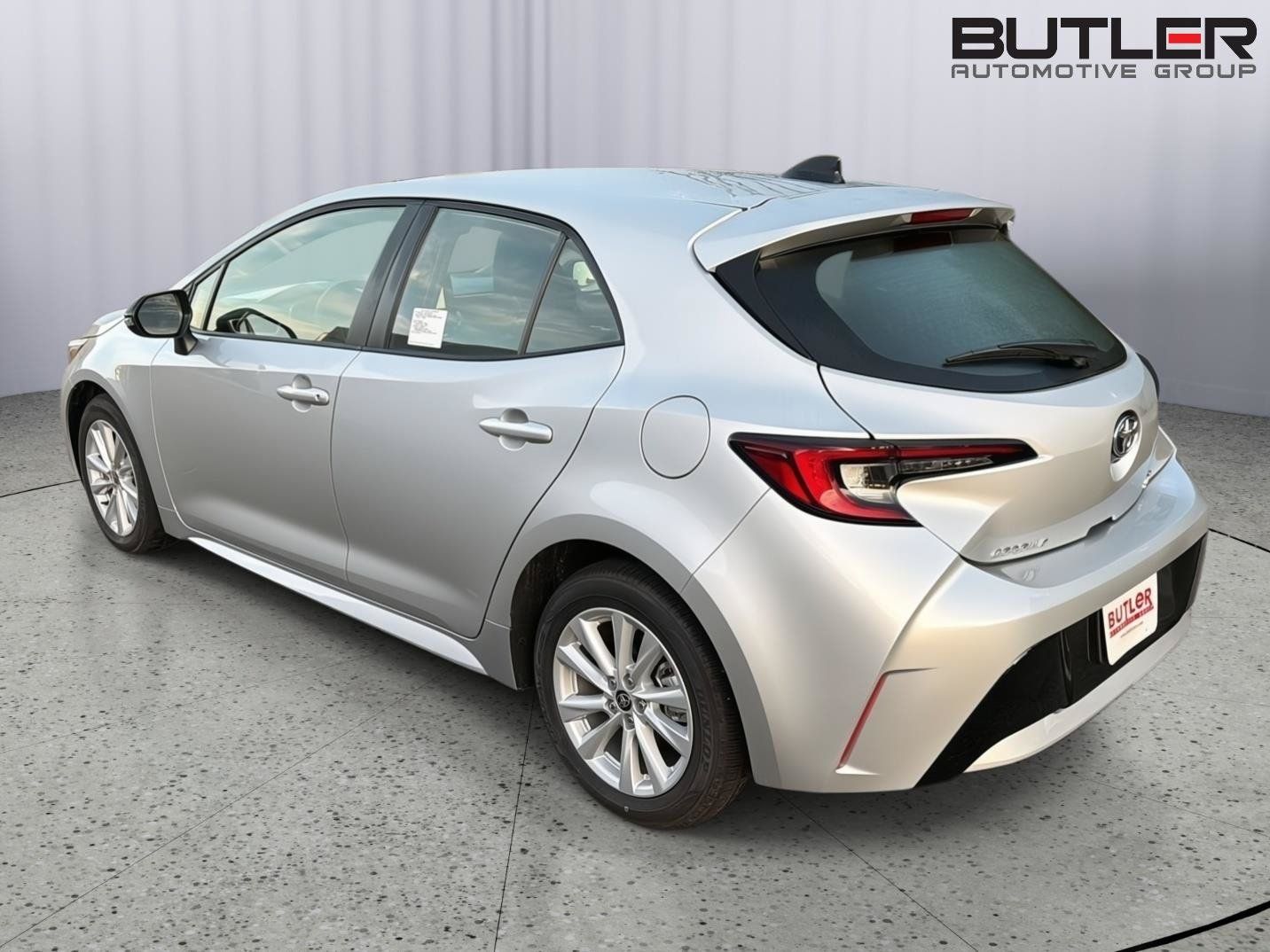 Certified 2026 Toyota Corolla SE FWD image 4