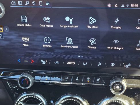 Used 2025 Chevrolet Blazer EV LT w/ Super Cruise Package image 37