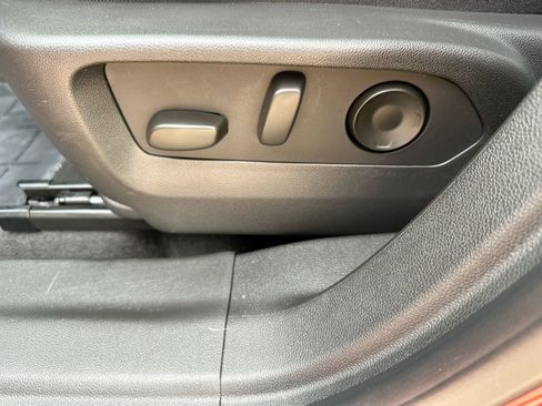 Used 2025 Buick Envision Sport Touring AWD/4WD image 12