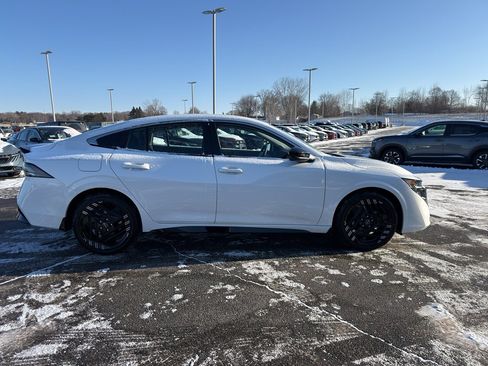 New 2026 Nissan Sentra SR image 4