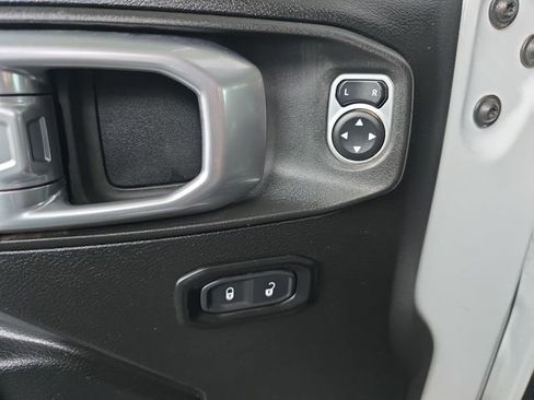 Used 2019 Jeep Wrangler Rubicon w/ Cold Weather Group image 23