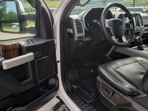 Used 2016 Ford F150 Lariat w/ Equipment Group 502A Luxury AWD/4WD image 11