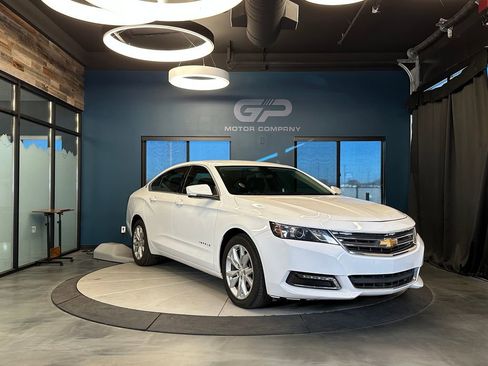 Used 2019 Chevrolet Impala LT FWD image 1