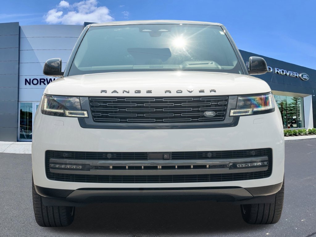 Certified 2024 Land Rover Range Rover SE AWD/4WD image 2
