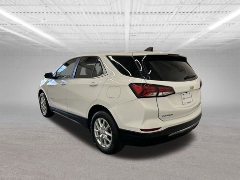 Used 2023 Chevrolet Equinox LT w/ LPO, Floor Liner Package image 3