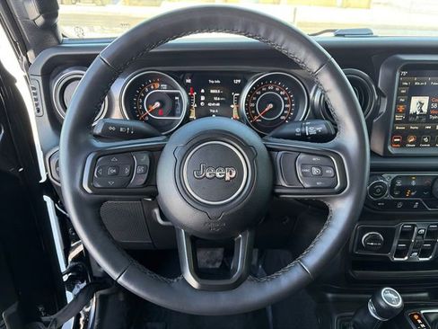 Used 2022 Jeep Gladiator Sport image 25