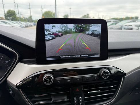 Used 2021 Ford Escape SE w/ Convenience Package FWD image 11