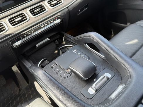 Used 2023 Mercedes-Benz GLS 450 4MATIC image 16