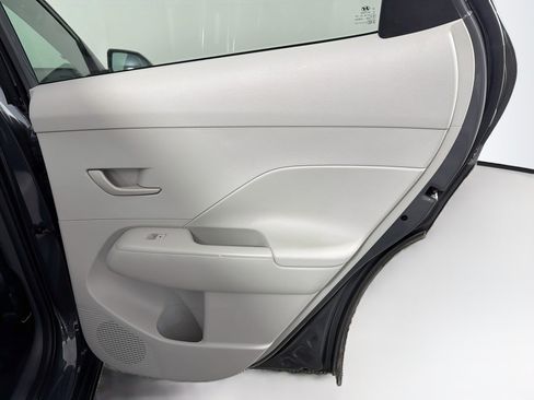 Used 2025 Hyundai Kona SEL FWD image 31