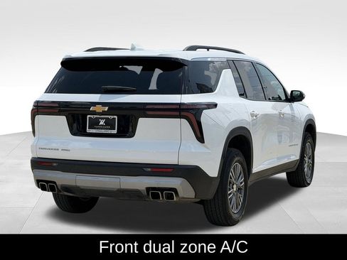 Used 2025 Chevrolet Traverse LT AWD/4WD image 10