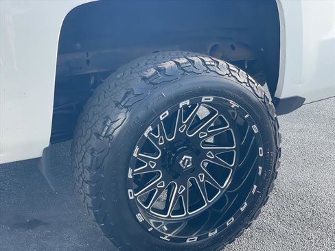 Used 2019 Chevrolet Silverado 1500 LT image 26